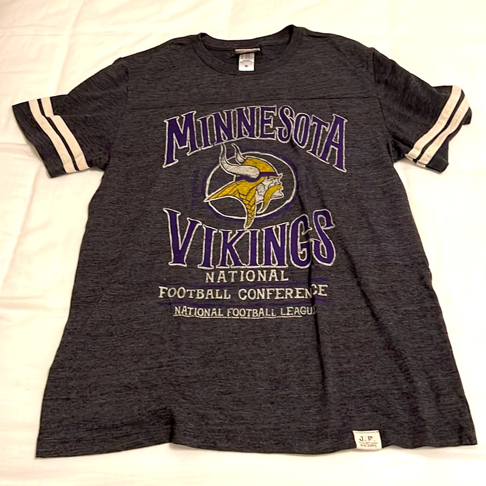 Junk Food Clothing NFL Minnesota Vikings Football Stripe Sleeve Men’s Shirt